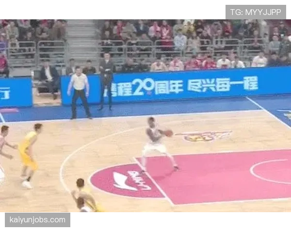 篮球卡位犯规规则解析：防守卡位判罚标准