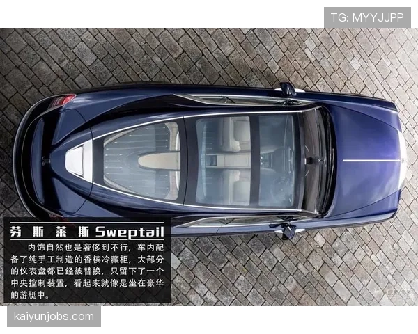 皮克退役后天天晒豪车游艇，前队友还在踢球还房贷